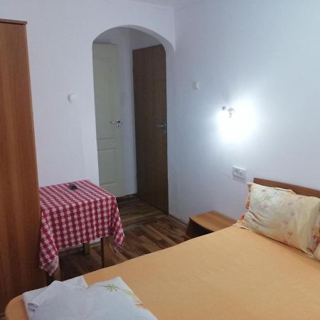 Vila Elly Piatra Neamţ Esterno foto