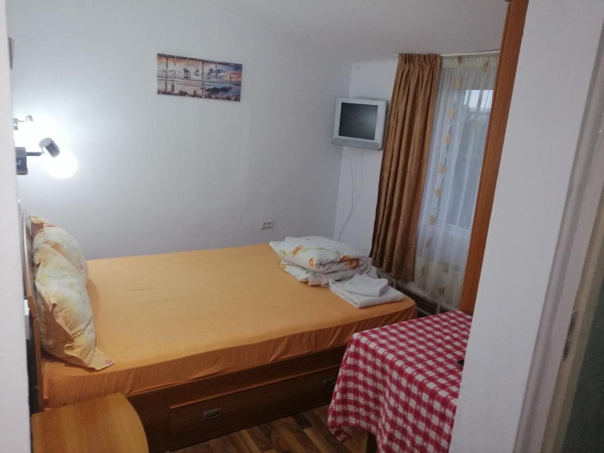 Vila Elly Piatra Neamţ Esterno foto